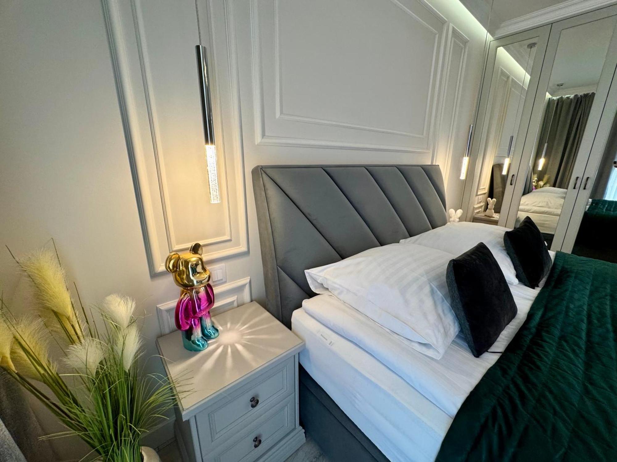 Elegance Prestige Apartment Free Garage Netflix - Wroclaw — Photos 3