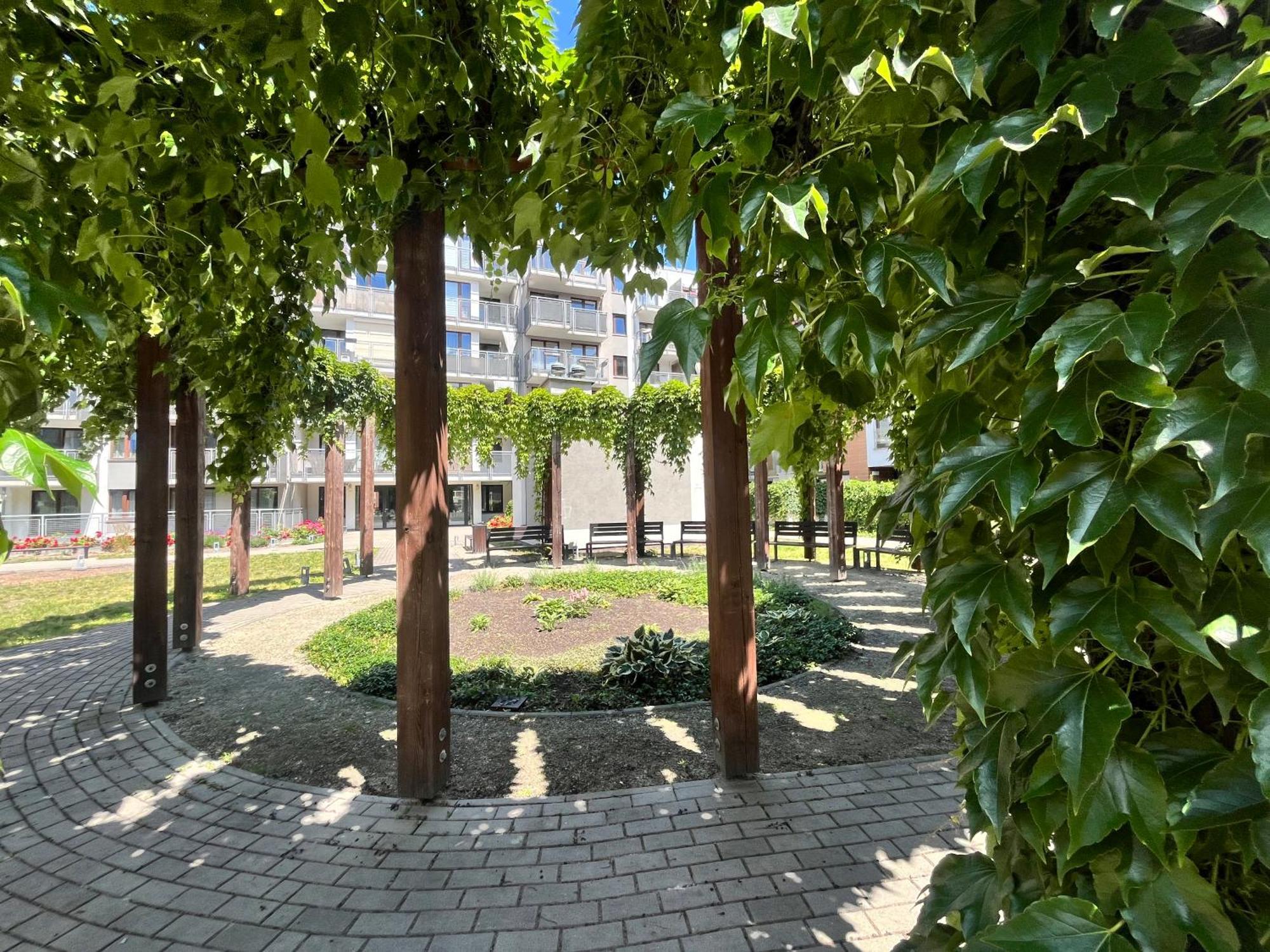 Elegance Prestige Apartment Free Garage Netflix - Wroclaw — Photos 1